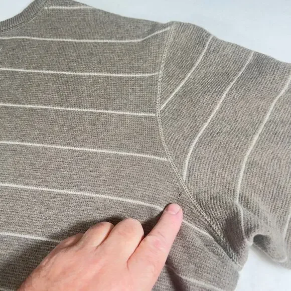 Eddie Bauer Crew Neck Sweater Men's 3XL Waffle Knit Pullover Brown Small Hole - Picture 4 of 15